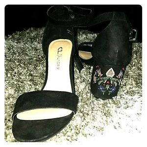 CL by Laundry 7M 2,5 in heels